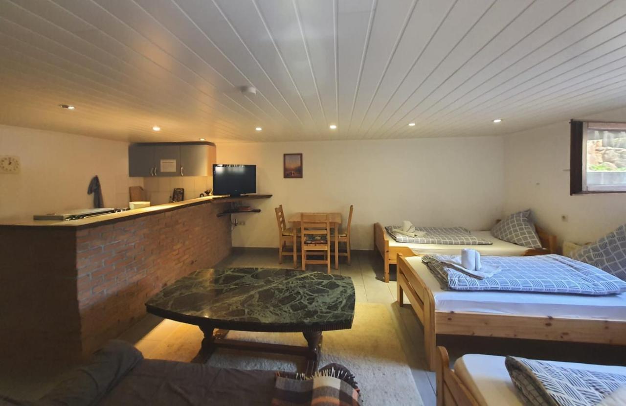 Gaestehaus Terrana Wathlingen Bagian luar foto