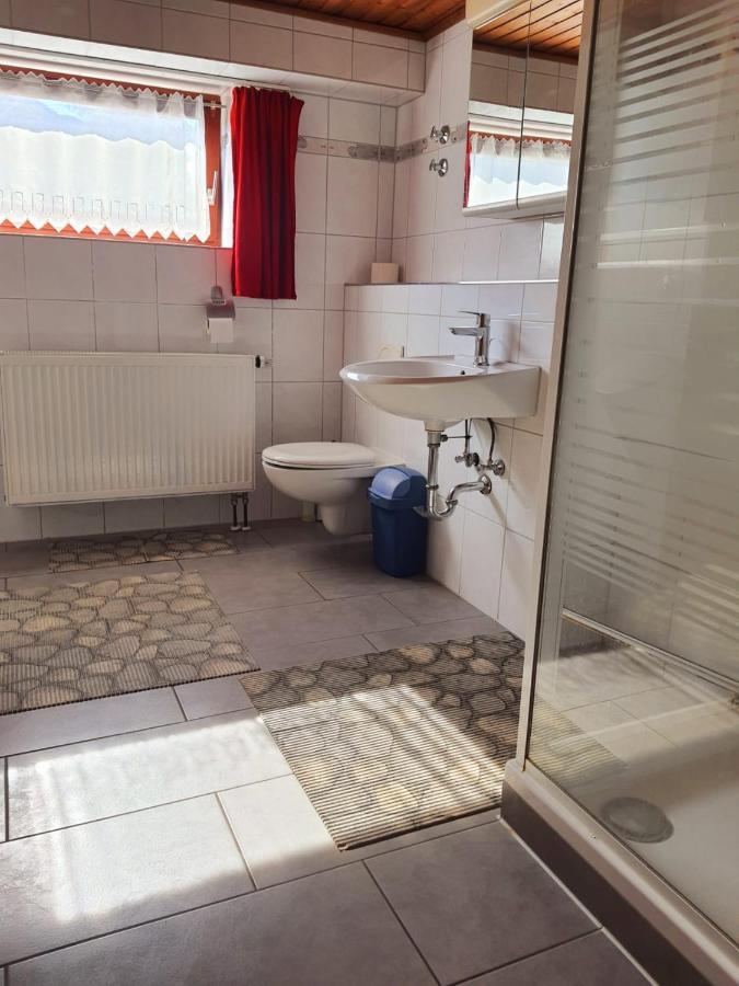 Gaestehaus Terrana Wathlingen Bagian luar foto