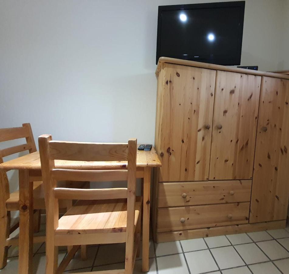 Gaestehaus Terrana Wathlingen Bagian luar foto