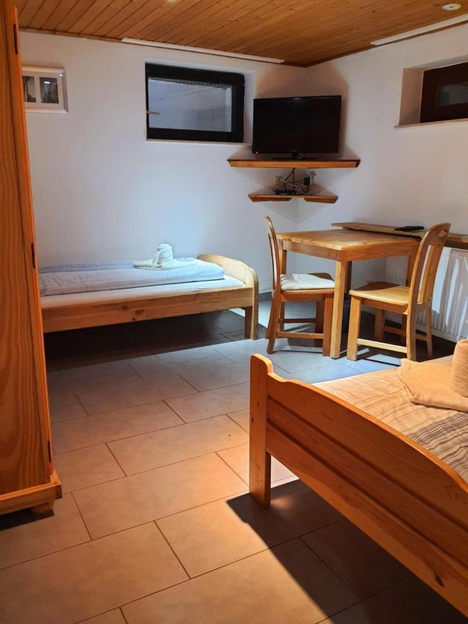 Gaestehaus Terrana Wathlingen Bagian luar foto